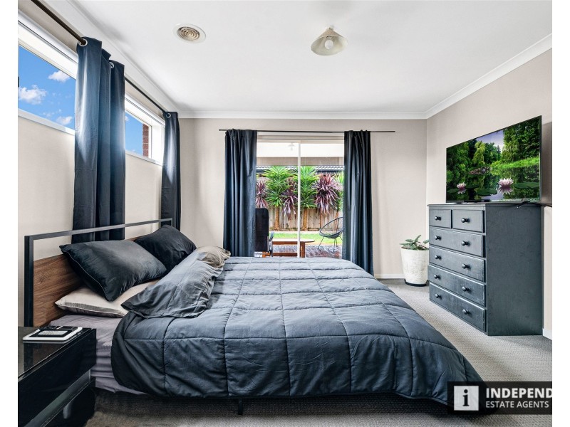 3 Toogoolawah Drive, Melton South VIC 3338