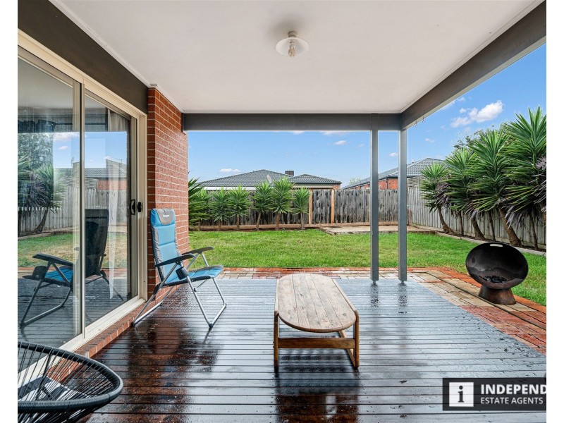 3 Toogoolawah Drive, Melton South VIC 3338