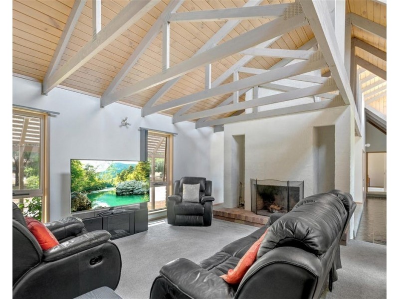 13 kororoit Court, Kurunjang VIC 3337