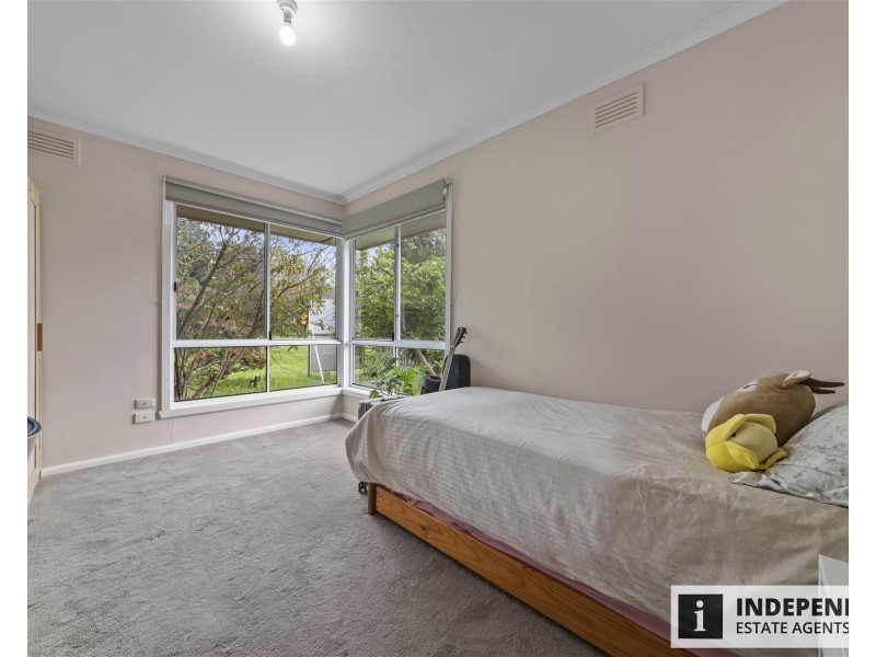 29 Glenfern Road, Ferntree Gully VIC 3156