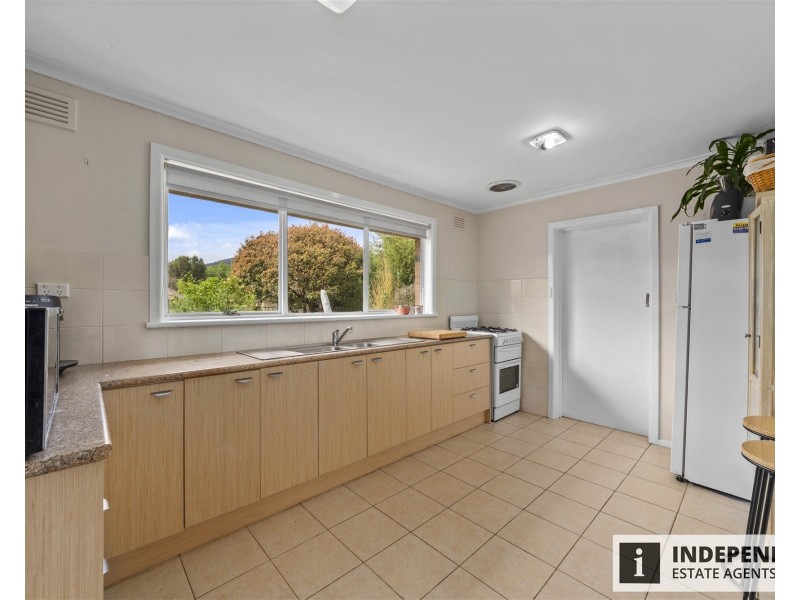 29 Glenfern Road, Ferntree Gully VIC 3156