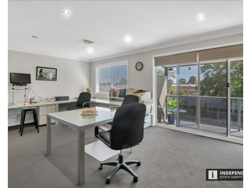 24 Mcdonald Street, Melton South VIC 3338