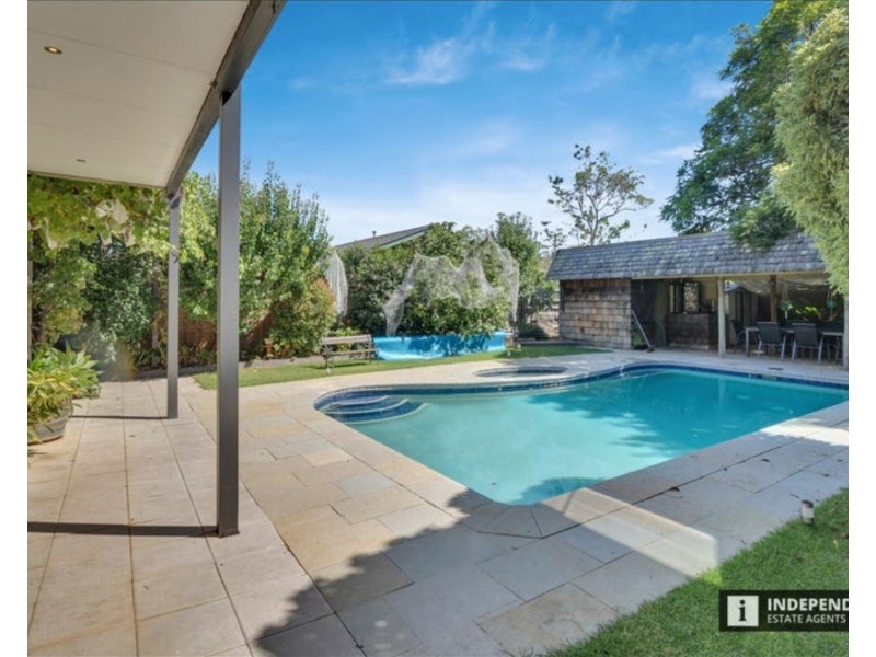 24 Mcdonald Street, Melton South VIC 3338