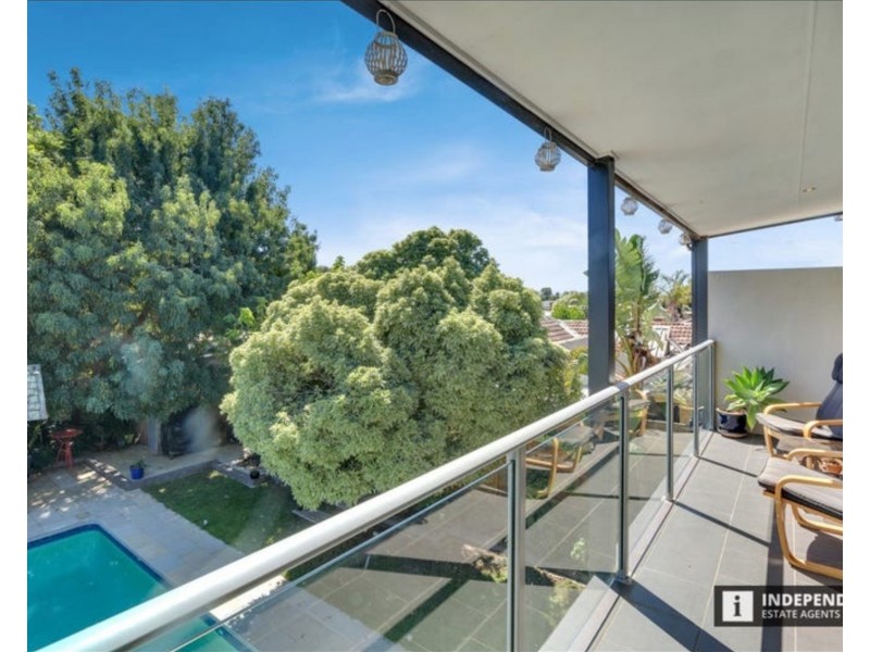 24 Mcdonald Street, Melton South VIC 3338