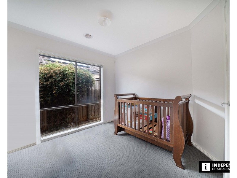 19  Old Bridge Boulevard, Melton South VIC 3338