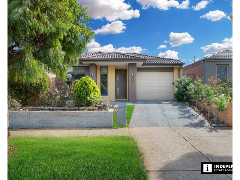 19  Old Bridge Boulevard, Melton South VIC 3338