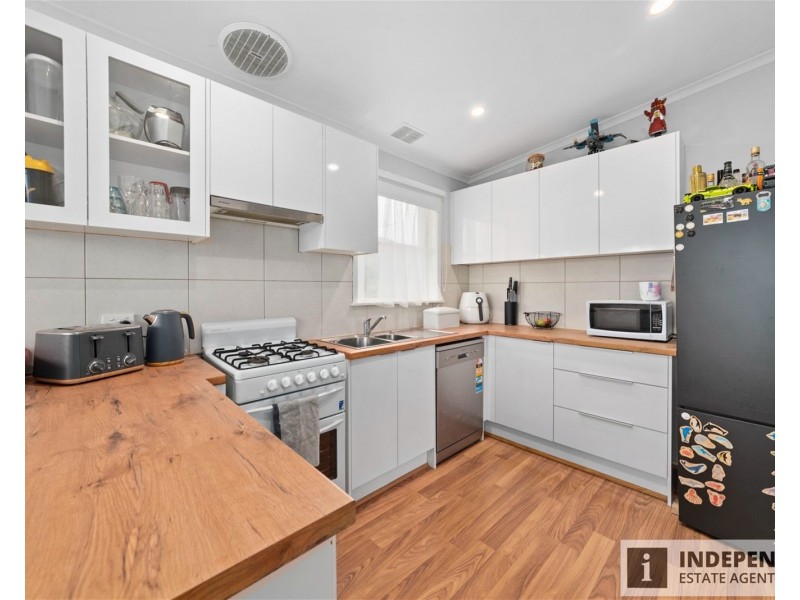 1/11 Bouvardia Crescent, Frankston North VIC 3200