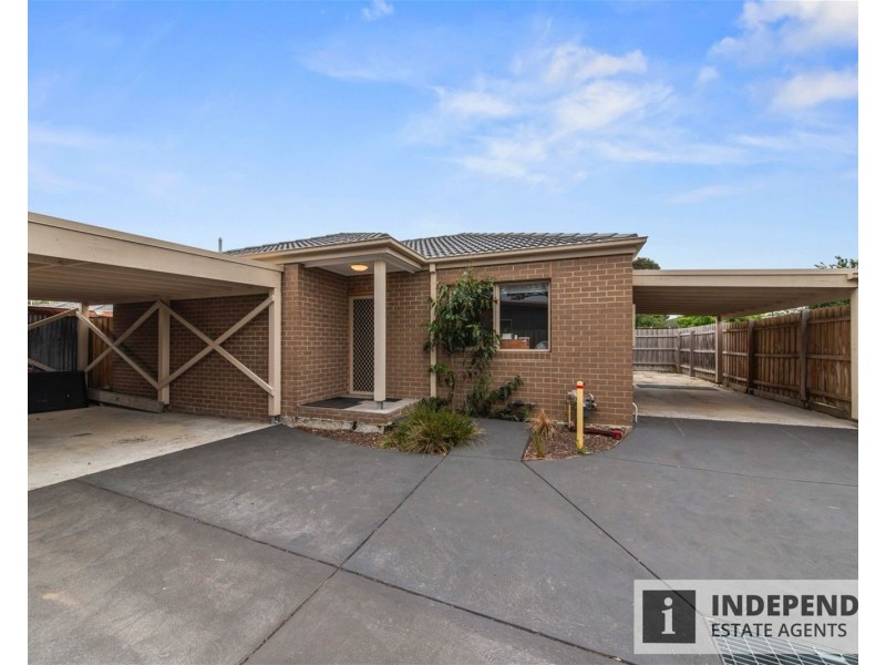 2/11 Bouvardia Crescent, Frankston North VIC 3200