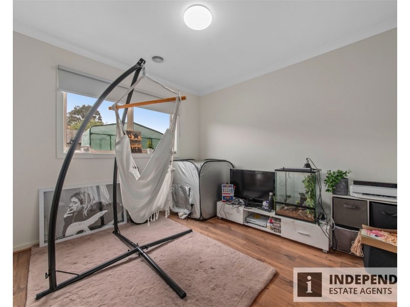 2/11 Bouvardia Crescent, Frankston North VIC 3200