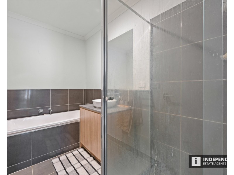 59 Athletic Circuit, Clyde VIC 3978