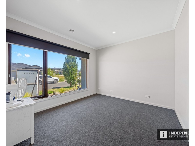 59 Athletic Circuit, Clyde VIC 3978