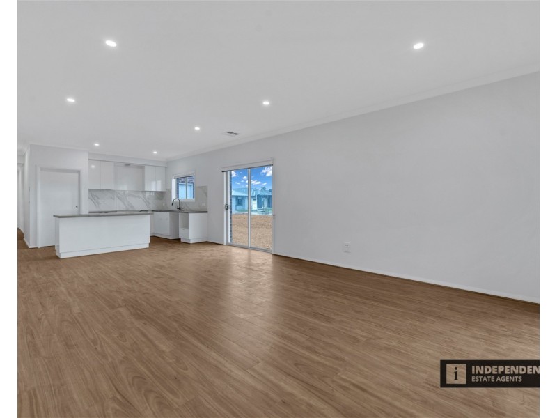 74  Sumac Street, Brookfield VIC 3338