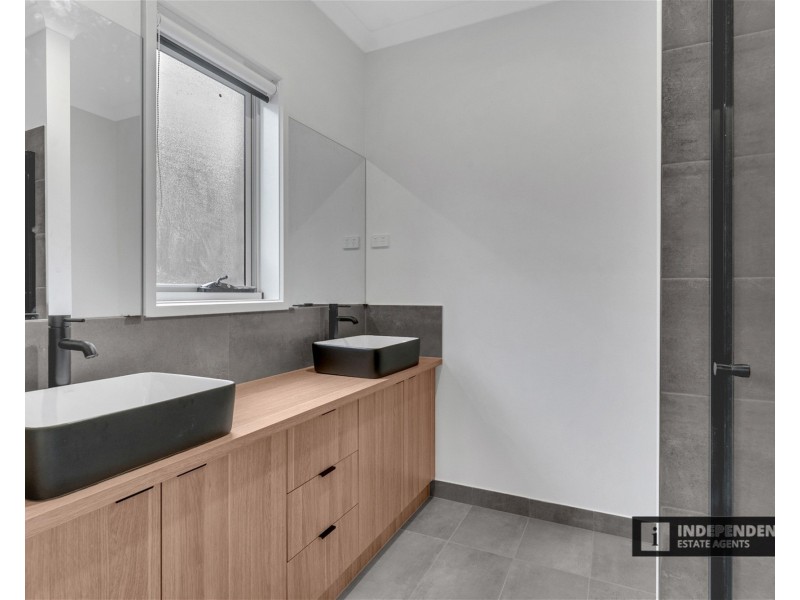 74  Sumac Street, Brookfield VIC 3338