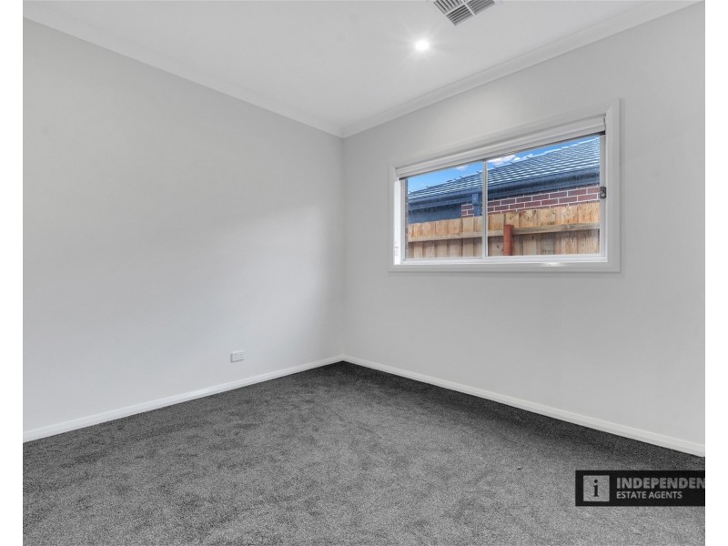 74  Sumac Street, Brookfield VIC 3338