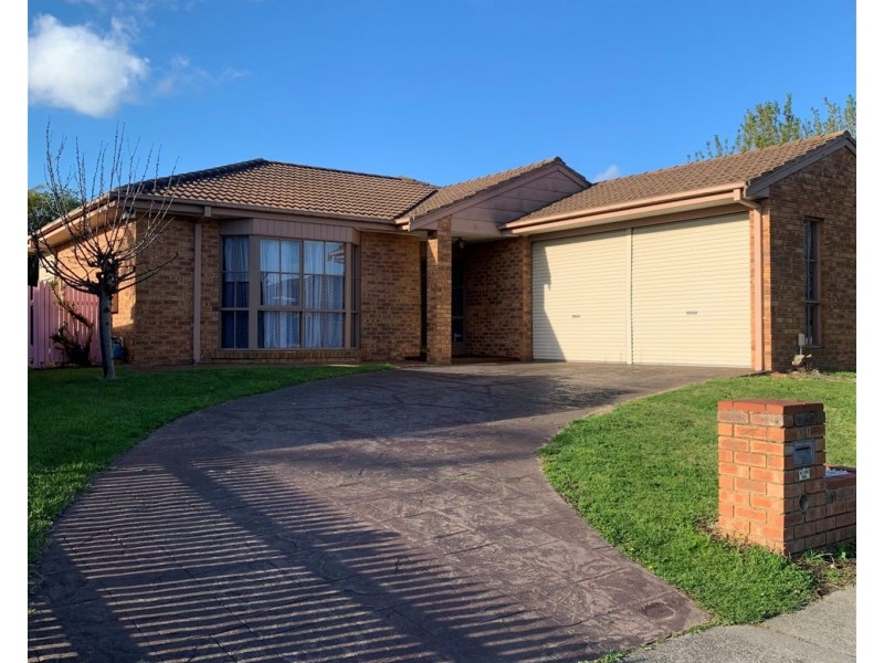 90 Hoysted Avenue, Cranbourne North VIC 3977