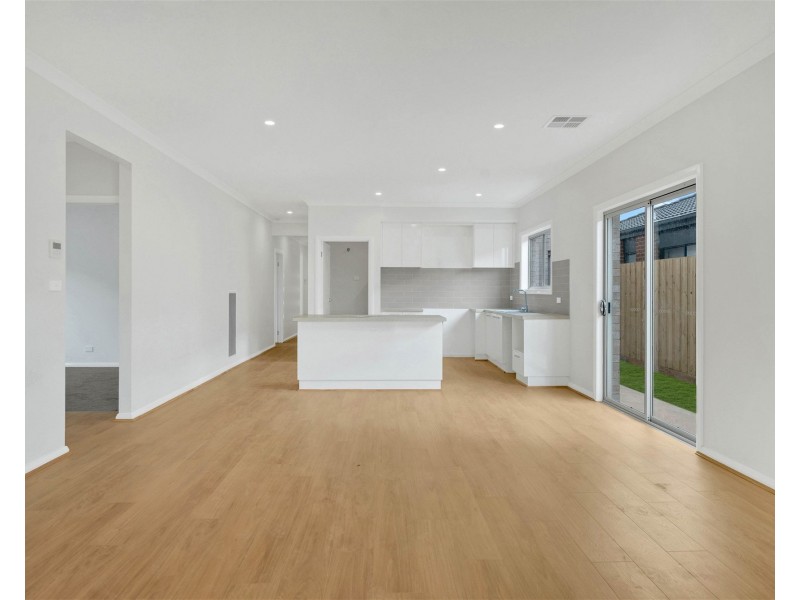 76 Sumac Street, Brookfield VIC 3338