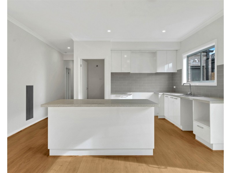 76 Sumac Street, Brookfield VIC 3338