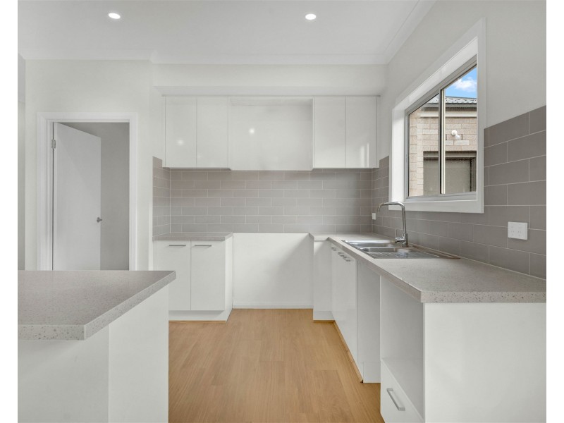 76 Sumac Street, Brookfield VIC 3338