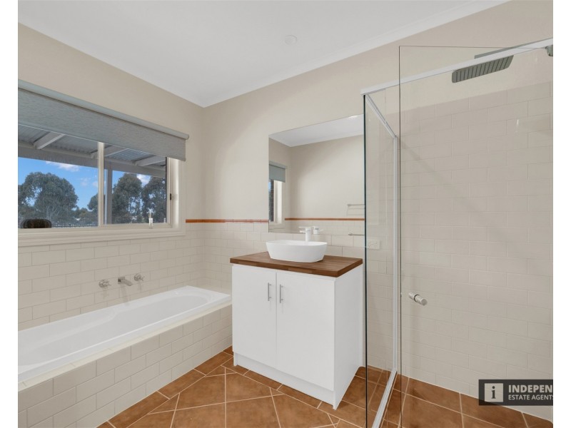 88 Camerons Road, Bacchus Marsh VIC 3340