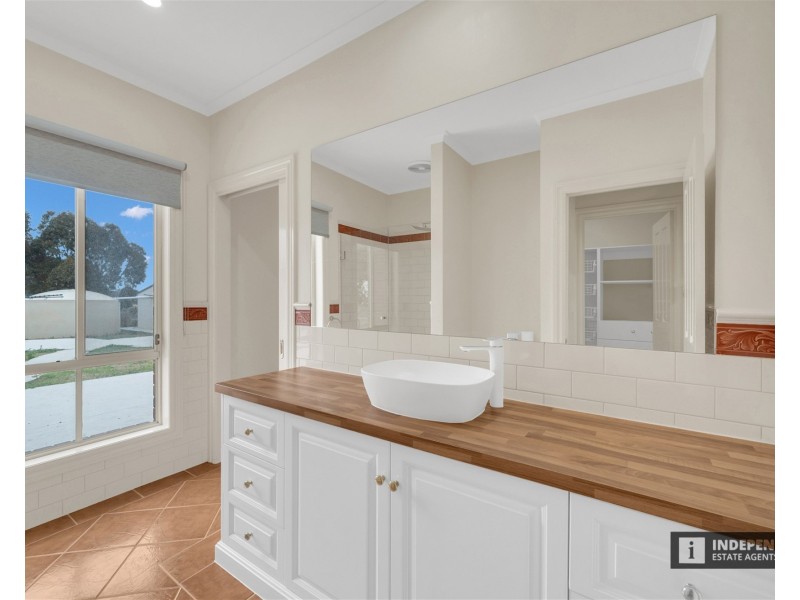 88 Camerons Road, Bacchus Marsh VIC 3340