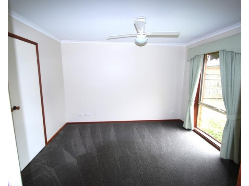 3/19  Randall Crescent, Moe VIC 3825