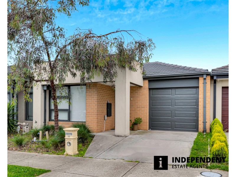 33 Grandvista Crescent, Cranbourne West VIC 3977