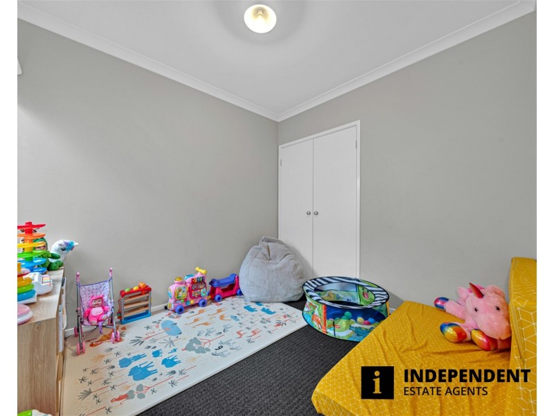 33 Grandvista Crescent, Cranbourne West VIC 3977