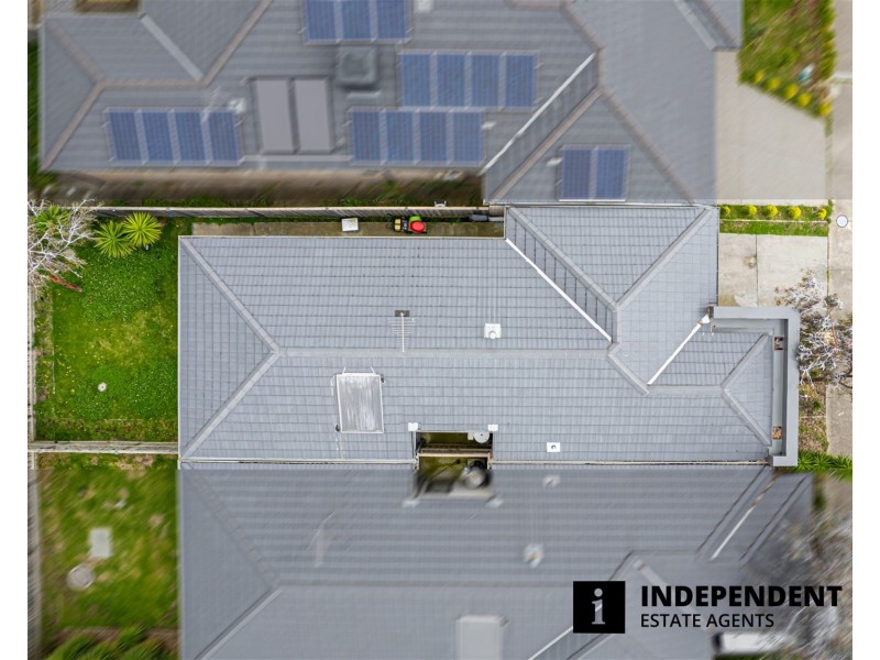 33 Grandvista Crescent, Cranbourne West VIC 3977