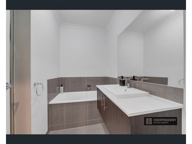 49 Beckworth Blvd, Tarneit VIC 3029