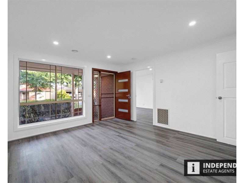 14 Woodlea Crescent, Craigieburn VIC 3064
