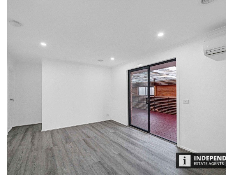 14 Woodlea Crescent, Craigieburn VIC 3064