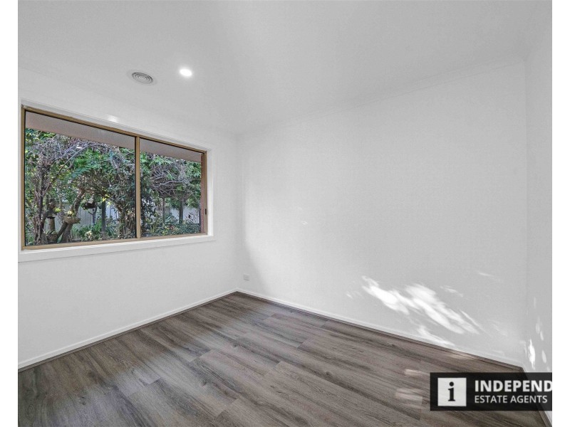 14 Woodlea Crescent, Craigieburn VIC 3064