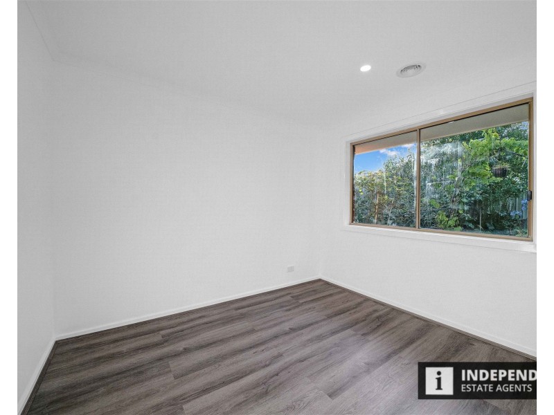 14 Woodlea Crescent, Craigieburn VIC 3064