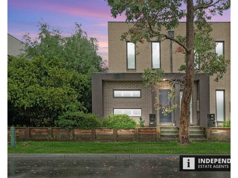 9 Bluestone Street, Pakenham VIC 3810