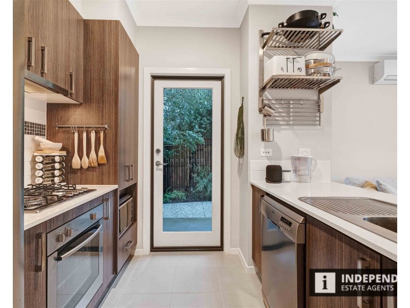 9 Bluestone Street, Pakenham VIC 3810