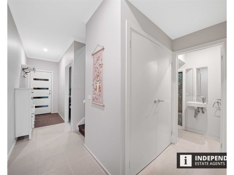 9 Bluestone Street, Pakenham VIC 3810