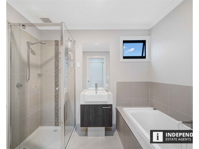 9 Bluestone Street, Pakenham VIC 3810