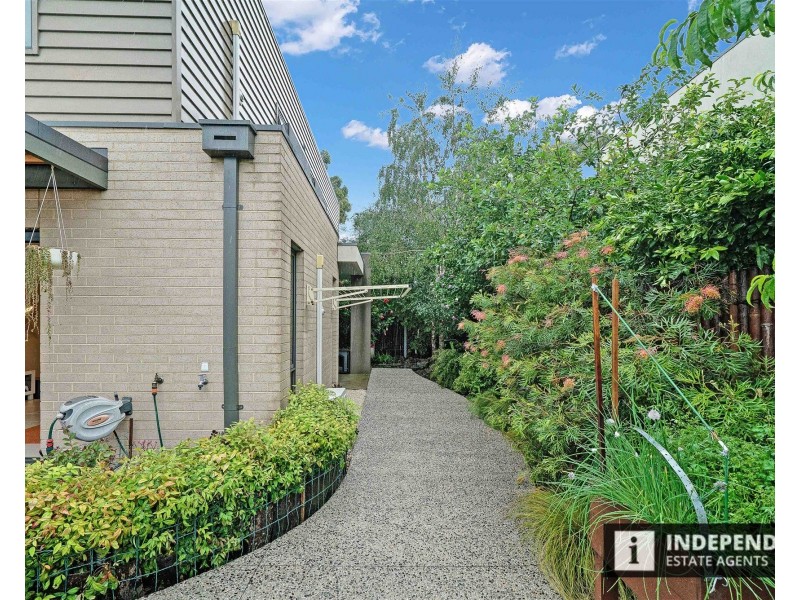 9 Bluestone Street, Pakenham VIC 3810