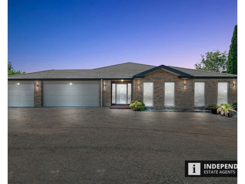 39  Croxton Drive, Kurunjang VIC 3337