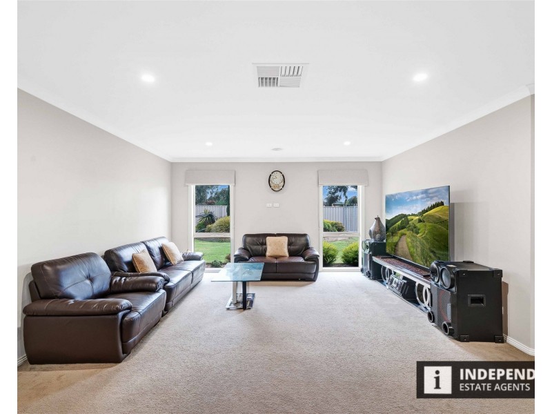 39  Croxton Drive, Kurunjang VIC 3337