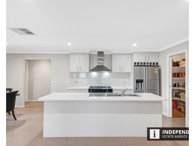 39  Croxton Drive, Kurunjang VIC 3337