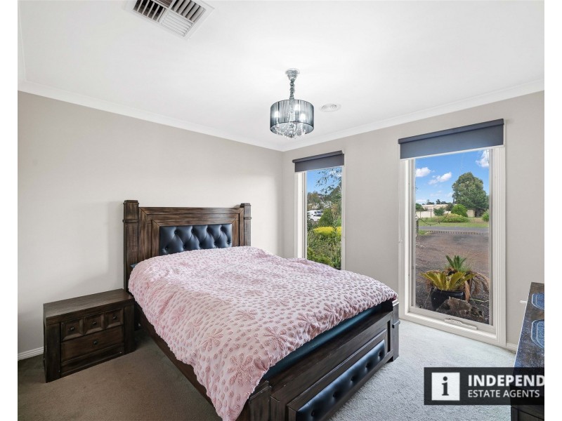 39  Croxton Drive, Kurunjang VIC 3337