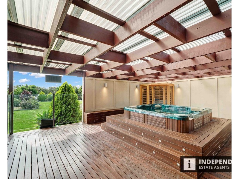 39  Croxton Drive, Kurunjang VIC 3337