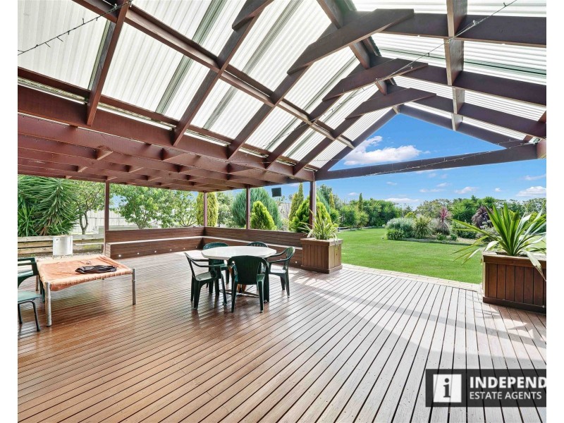 39  Croxton Drive, Kurunjang VIC 3337