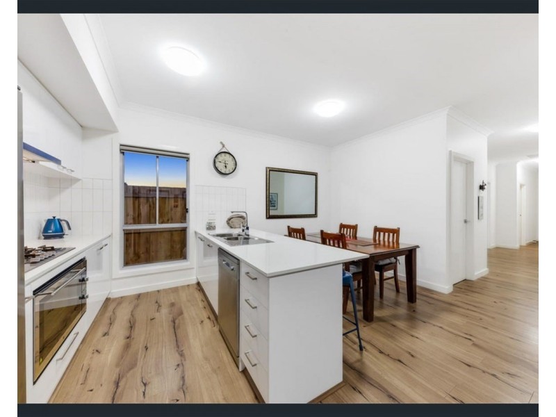 18 Lam Wy, Brookfield VIC 3338