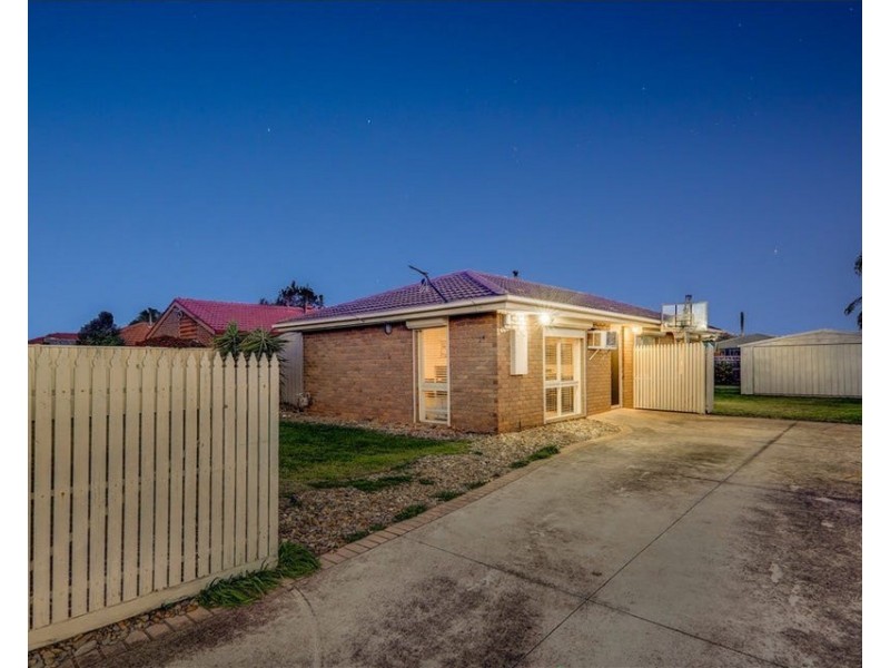 24 Childs Street, Melton South VIC 3338
