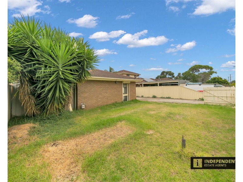 24 Childs Street, Melton South VIC 3338