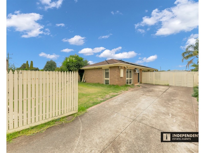 24 Childs Street, Melton South VIC 3338