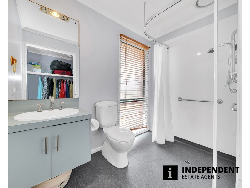 12 Mayruck Rise, Hampton Park VIC 3976