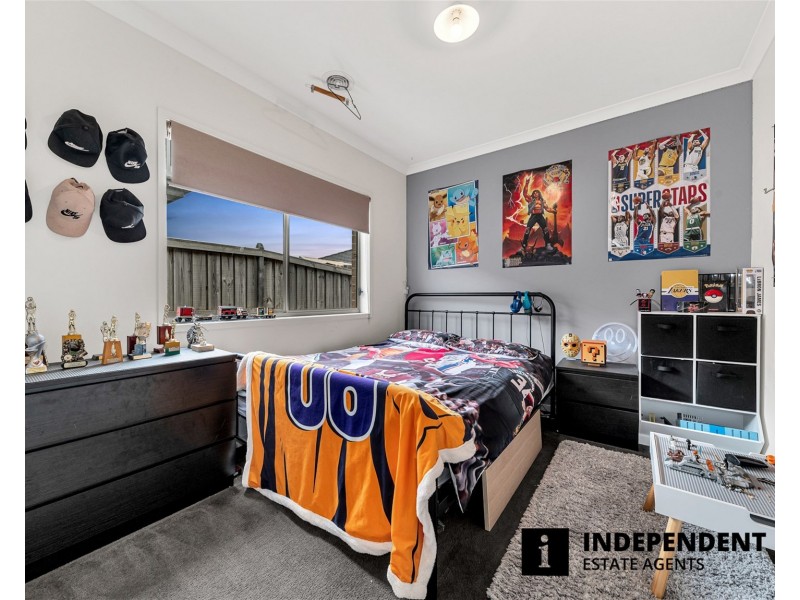 16 Bellman Avenue, Clyde VIC 3978